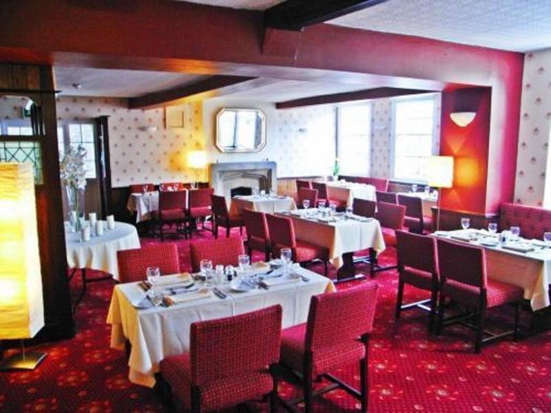 Crown Hotel Brackley Bagian luar foto